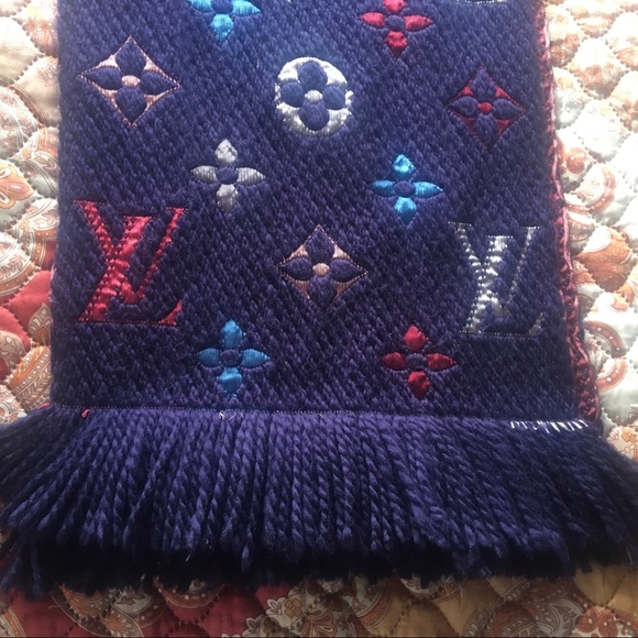 Louis Vuitton Rainbow Scarf - Picture 5 of 6